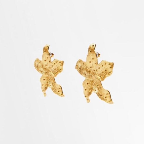 Anthro Starfish stud earrings - Picture 2 of 6